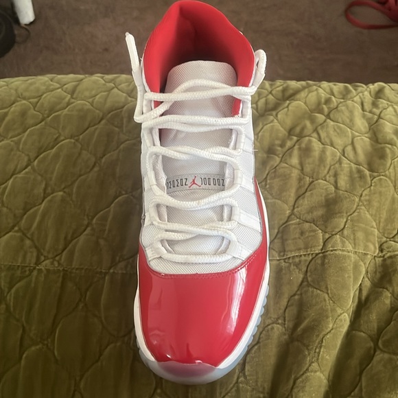 Jordan 11 - Picture 3 of 5